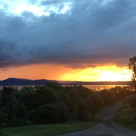 Spectacular Lake Views Rotorua Dış mekan fotoğraf